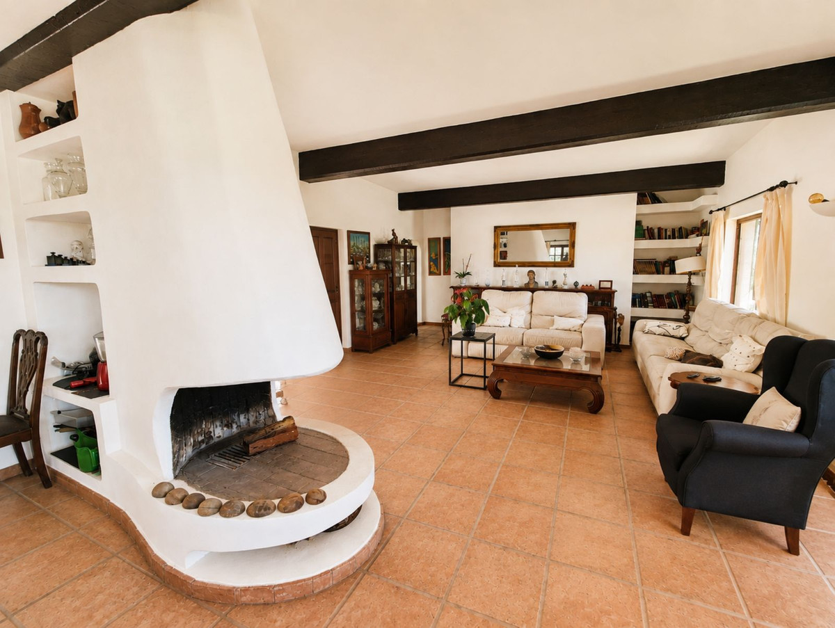 4 Bed Townhouse for sale in Estepona Costa Del Sol, Málaga, Spain