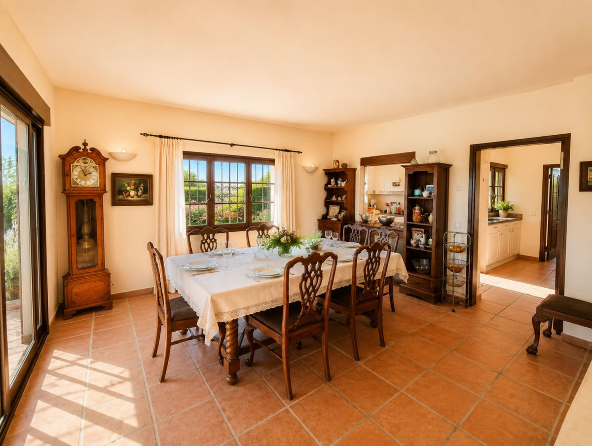 4 Bed Townhouse for sale in Estepona Costa Del Sol, Málaga, Spain