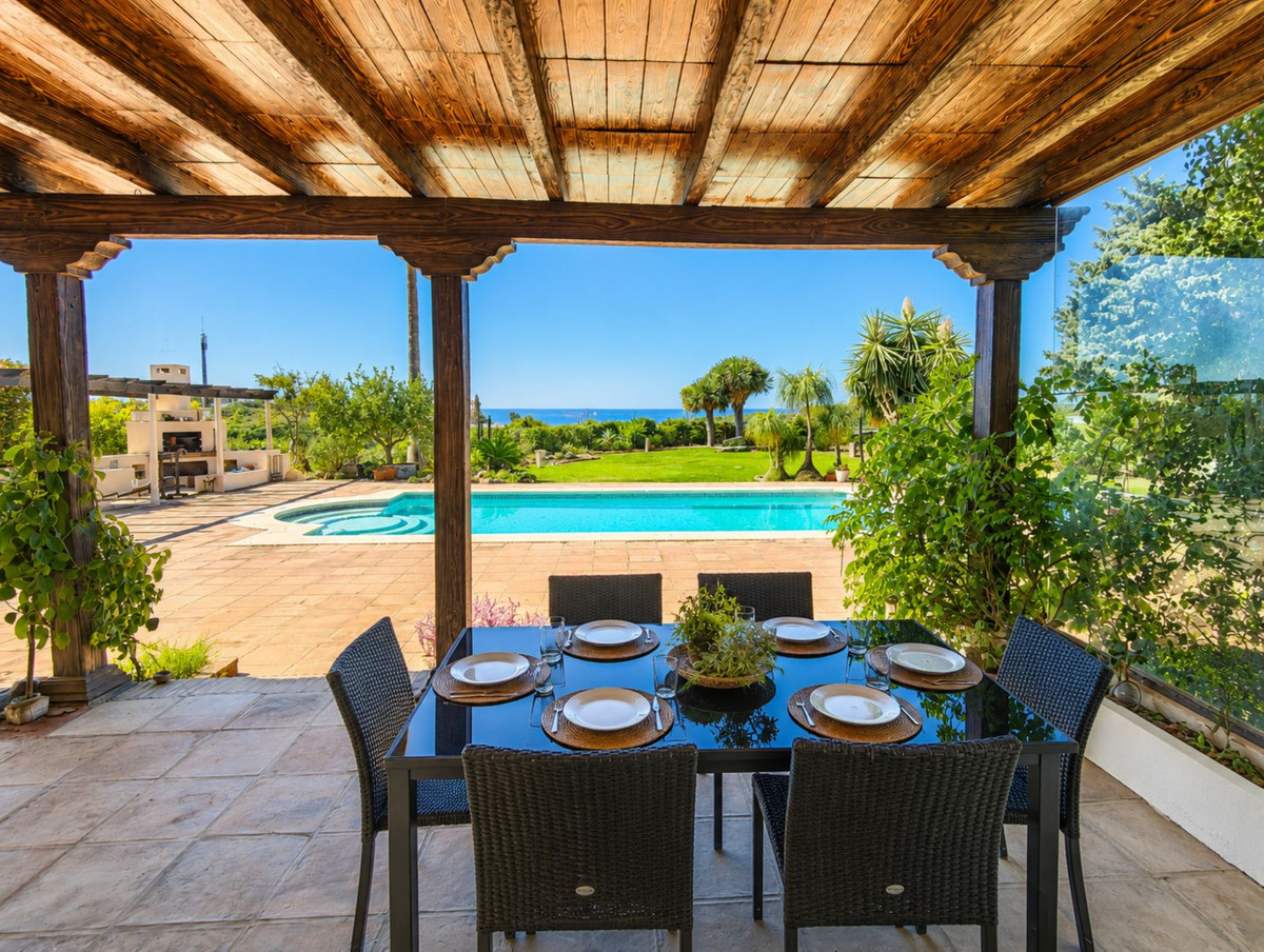 4 Bed Townhouse for sale in Estepona Costa Del Sol, Málaga, Spain