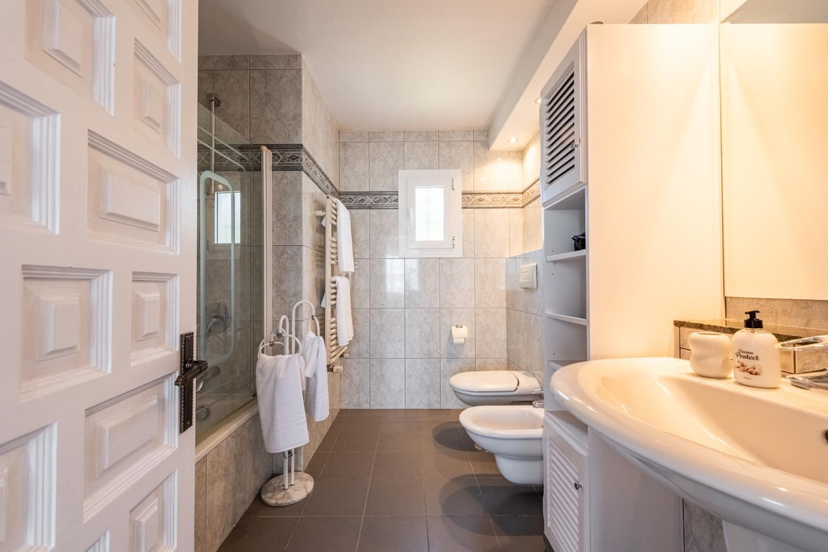 3 Bed Townhouse for sale in Estepona Costa Del Sol, Málaga, Spain