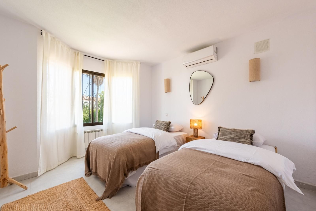 3 Bed Townhouse for sale in Estepona Costa Del Sol, Málaga, Spain