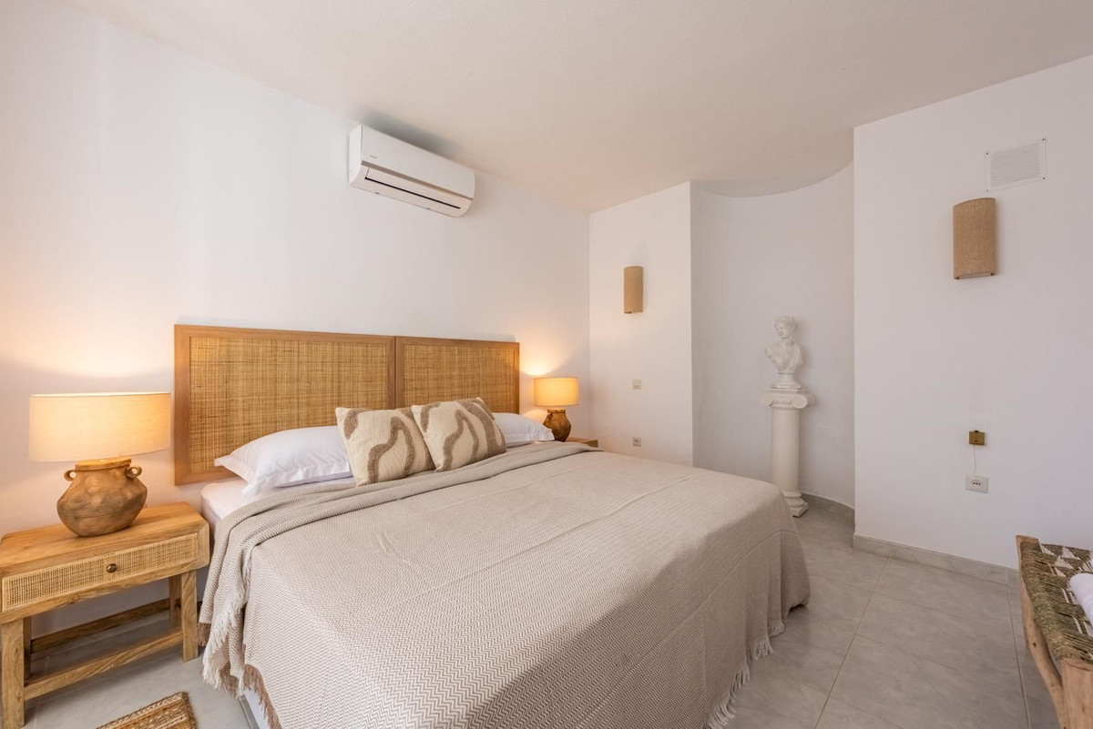 3 Bed Townhouse for sale in Estepona Costa Del Sol, Málaga, Spain