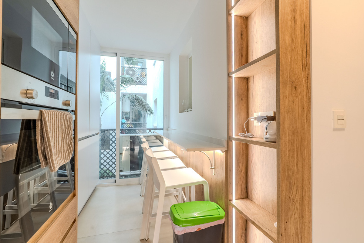 Se vende Apartamento Planta Media de 2 dormitorios en Costa Del Sol, Málaga, España