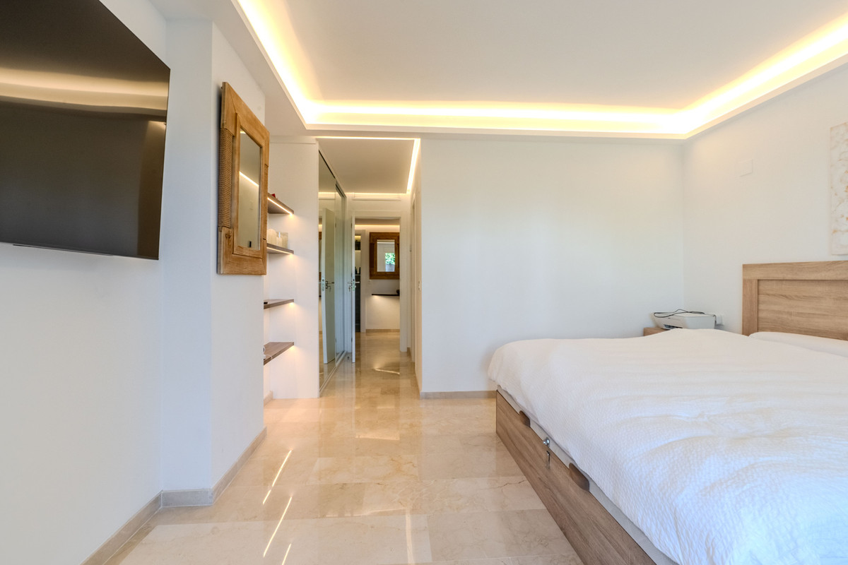 Se vende Apartamento Planta Media de 2 dormitorios en Costa Del Sol, Málaga, España