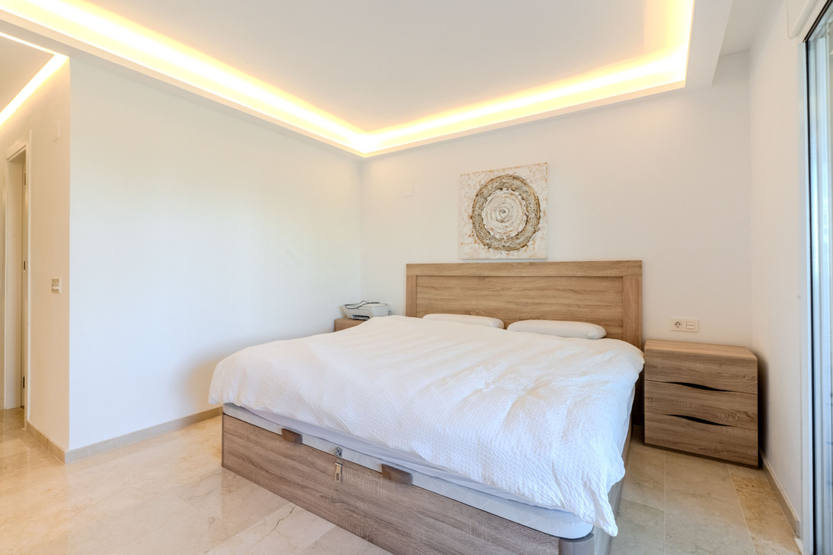 Se vende Apartamento Planta Media de 2 dormitorios en Costa Del Sol, Málaga, España
