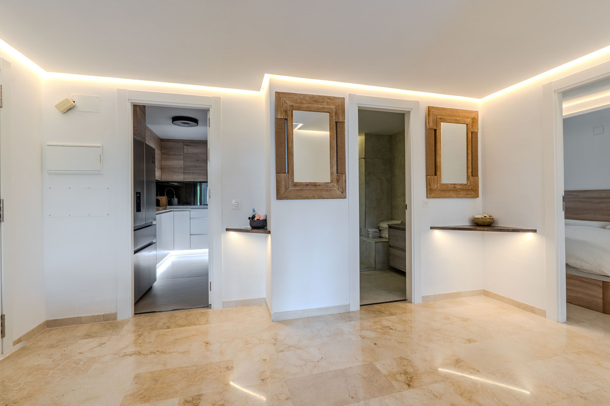 Se vende Apartamento Planta Media de 2 dormitorios en Costa Del Sol, Málaga, España