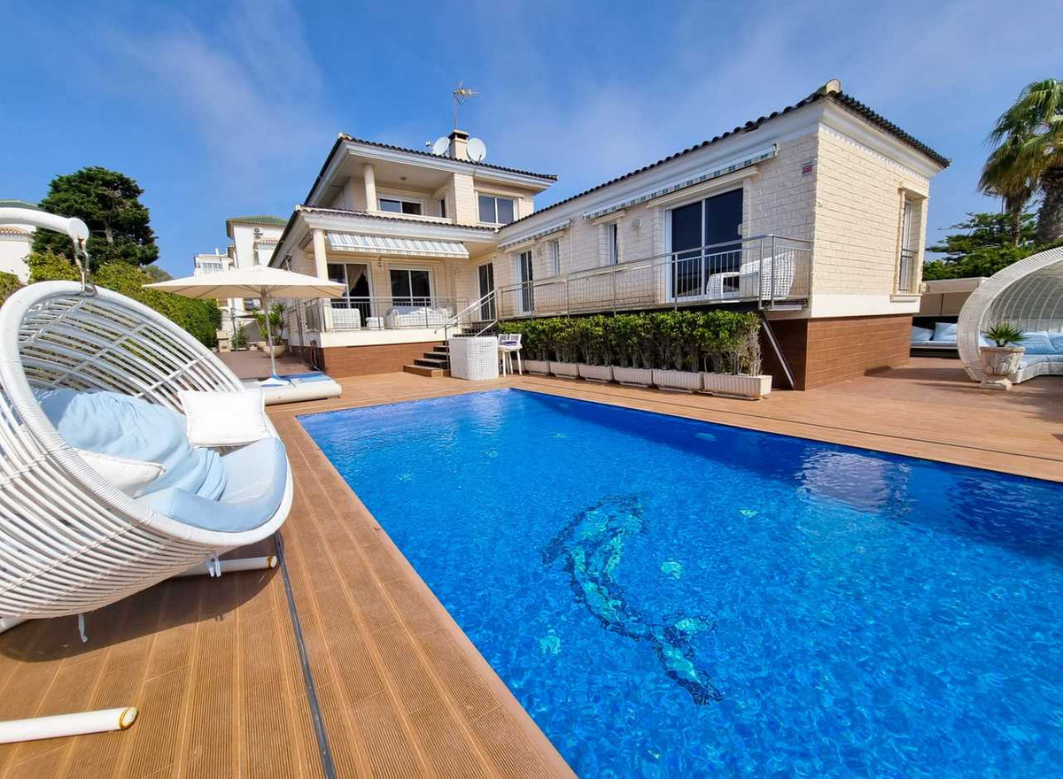 5 Bed Townhouse for sale in La Mata Costa Blanca, Alicante, Spain