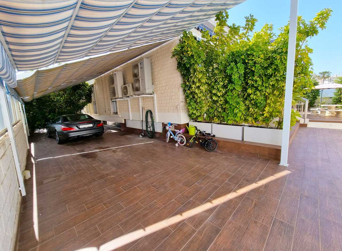 5 Bed Townhouse for sale in La Mata Costa Blanca, Alicante, Spain