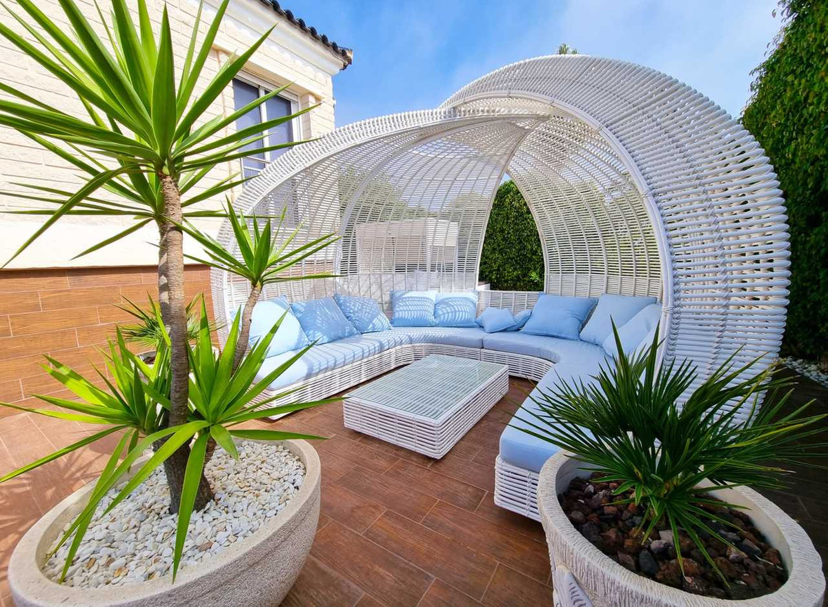 5 Bed Townhouse for sale in La Mata Costa Blanca, Alicante, Spain
