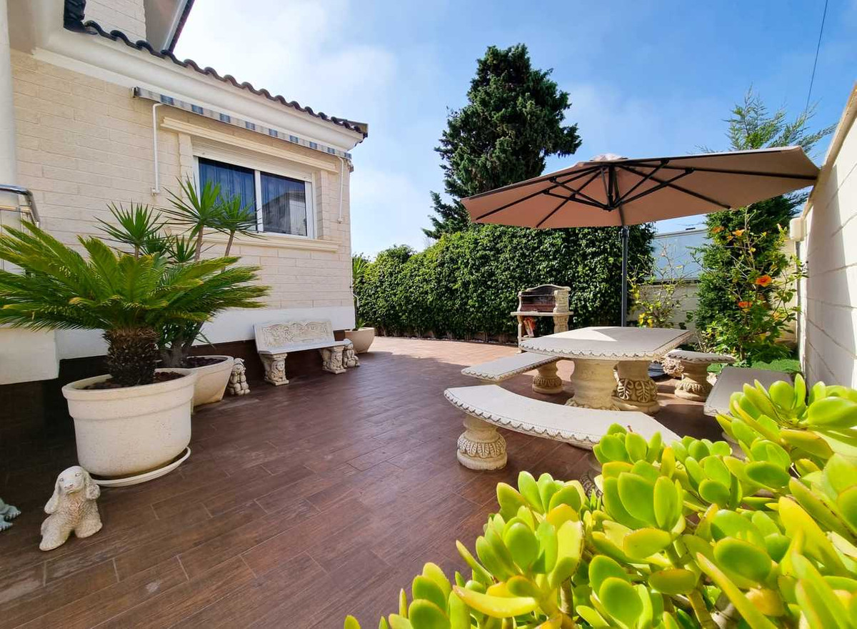 5 Bed Townhouse for sale in La Mata Costa Blanca, Alicante, Spain