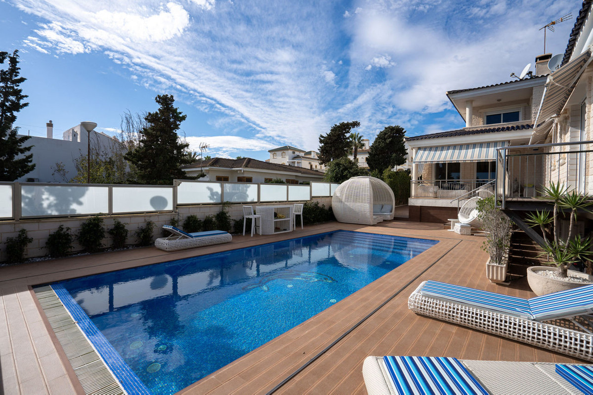 5 Bed Townhouse for sale in La Mata Costa Blanca, Alicante, Spain