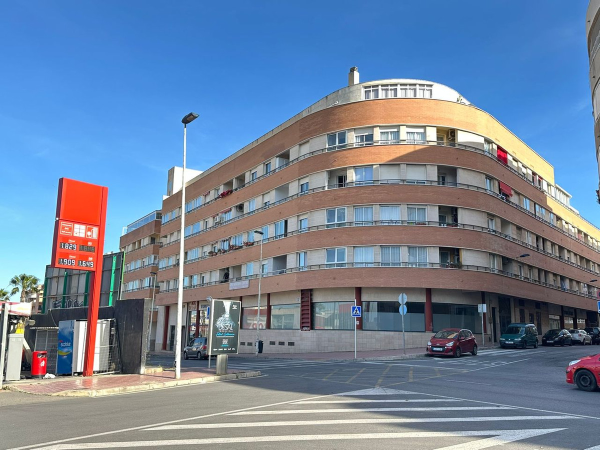 2 Bed Apartment for sale in Torrevieja Costa Blanca, Alicante, Spain