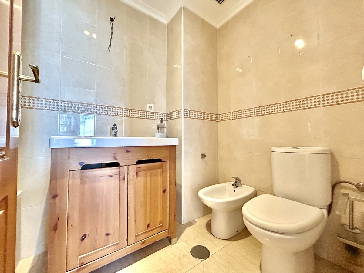 2 Bed Apartment for sale in Torrevieja Costa Blanca, Alicante, Spain