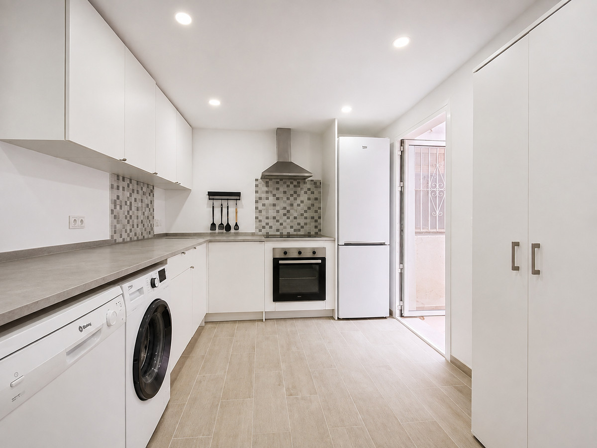 3 Bed Townhouse for sale in Estepona Costa Del Sol, Málaga, Spain
