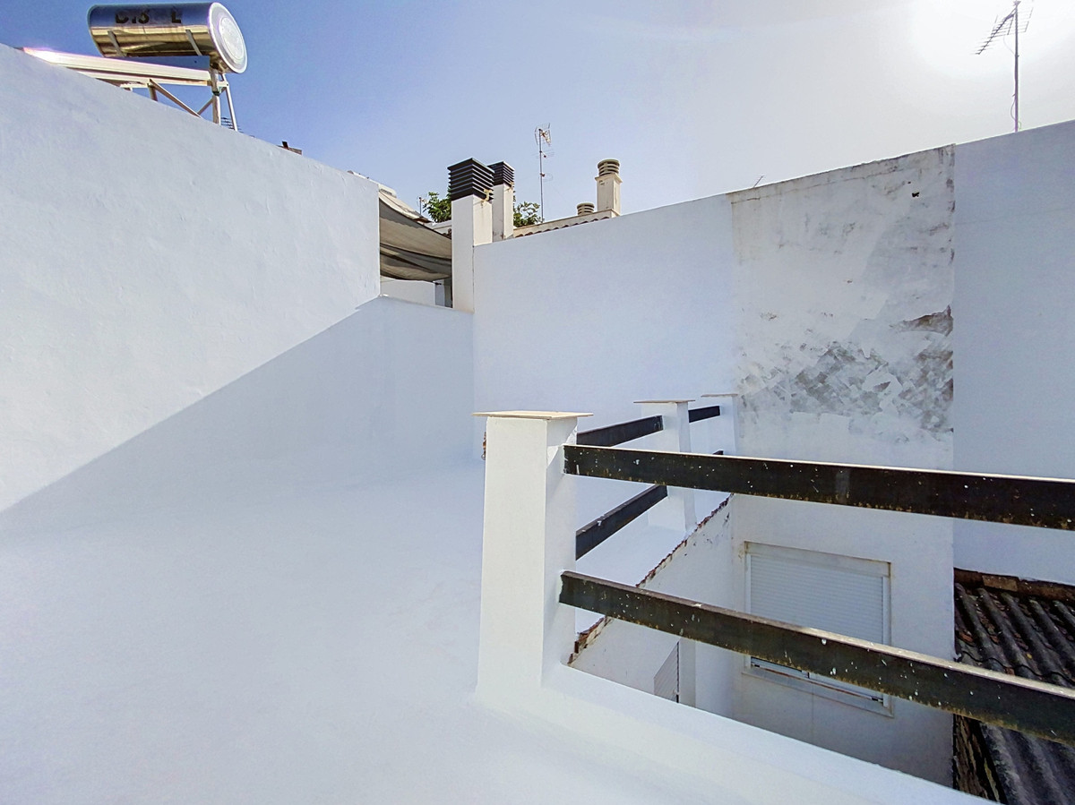 3 Bed Townhouse for sale in Estepona Costa Del Sol, Málaga, Spain