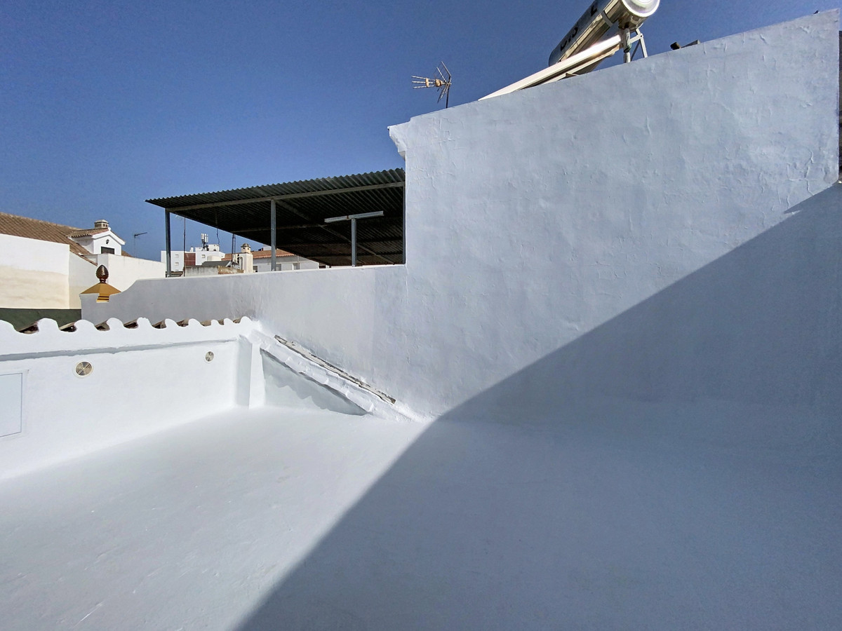 3 Bed Townhouse for sale in Estepona Costa Del Sol, Málaga, Spain