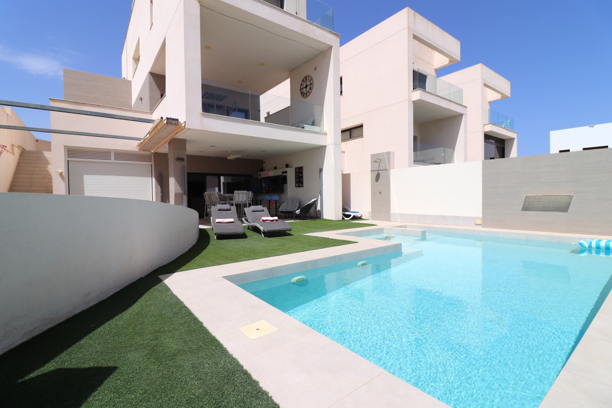 4 Bed Townhouse for sale in Benijofar Costa Blanca, Alicante, Spain