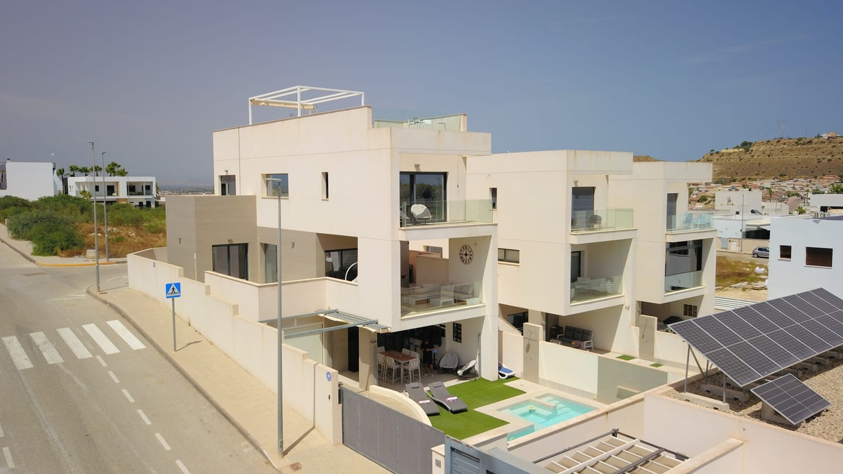 4 Bed Townhouse for sale in Benijofar Costa Blanca, Alicante, Spain