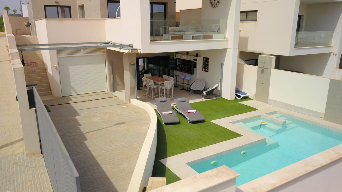 4 Bed Townhouse for sale in Benijofar Costa Blanca, Alicante, Spain