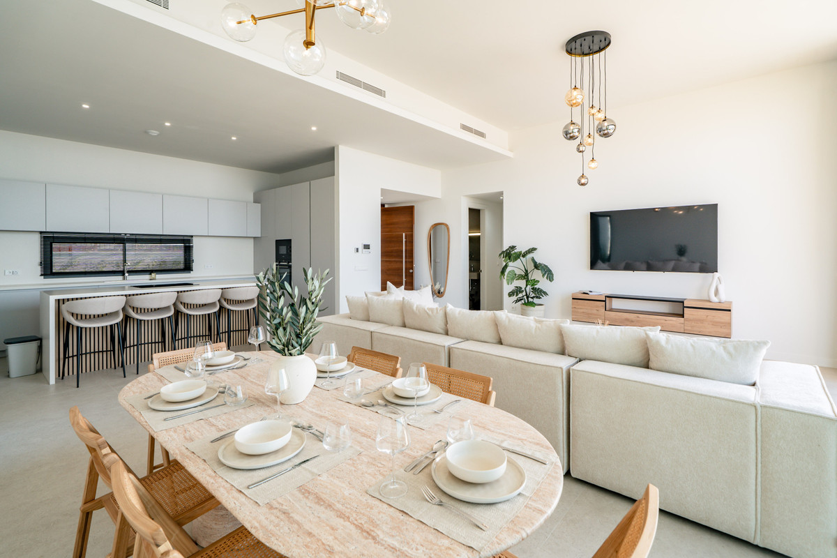3 Bed Townhouse for sale in Benahavís Costa Del Sol, Málaga, Spain