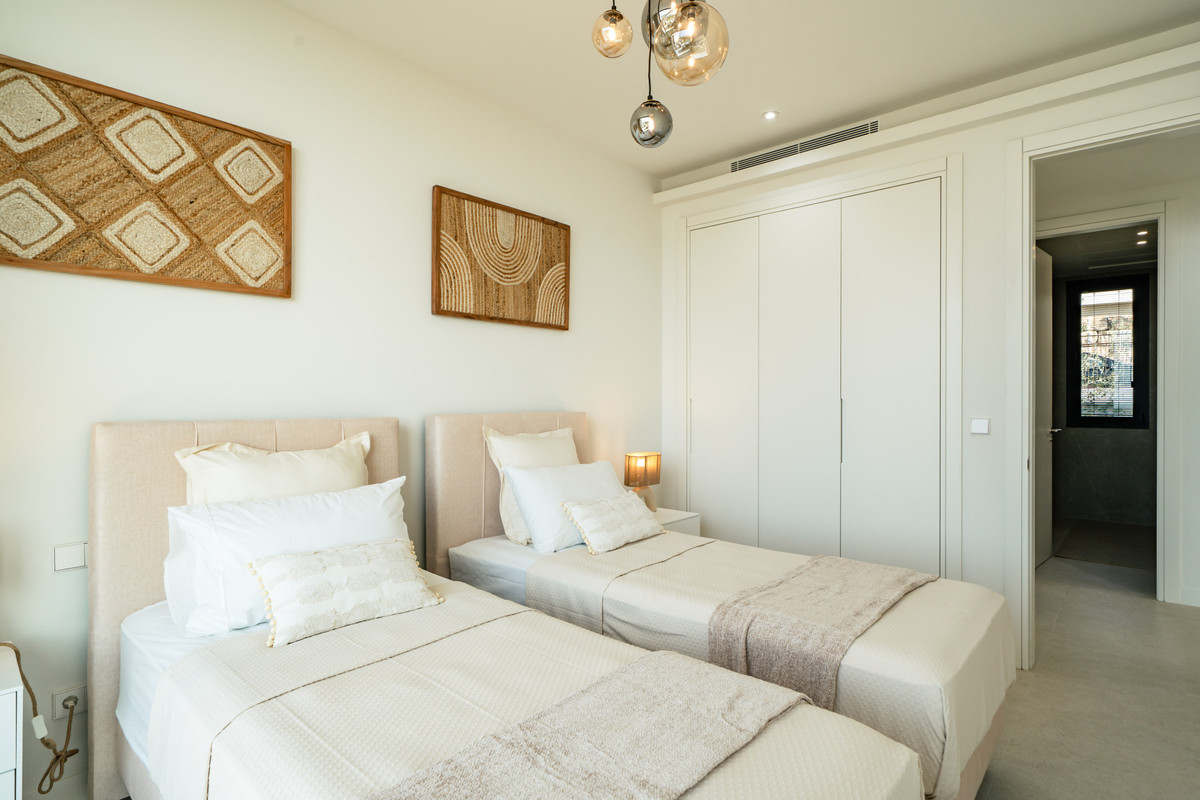 3 Bed Townhouse for sale in Benahavís Costa Del Sol, Málaga, Spain