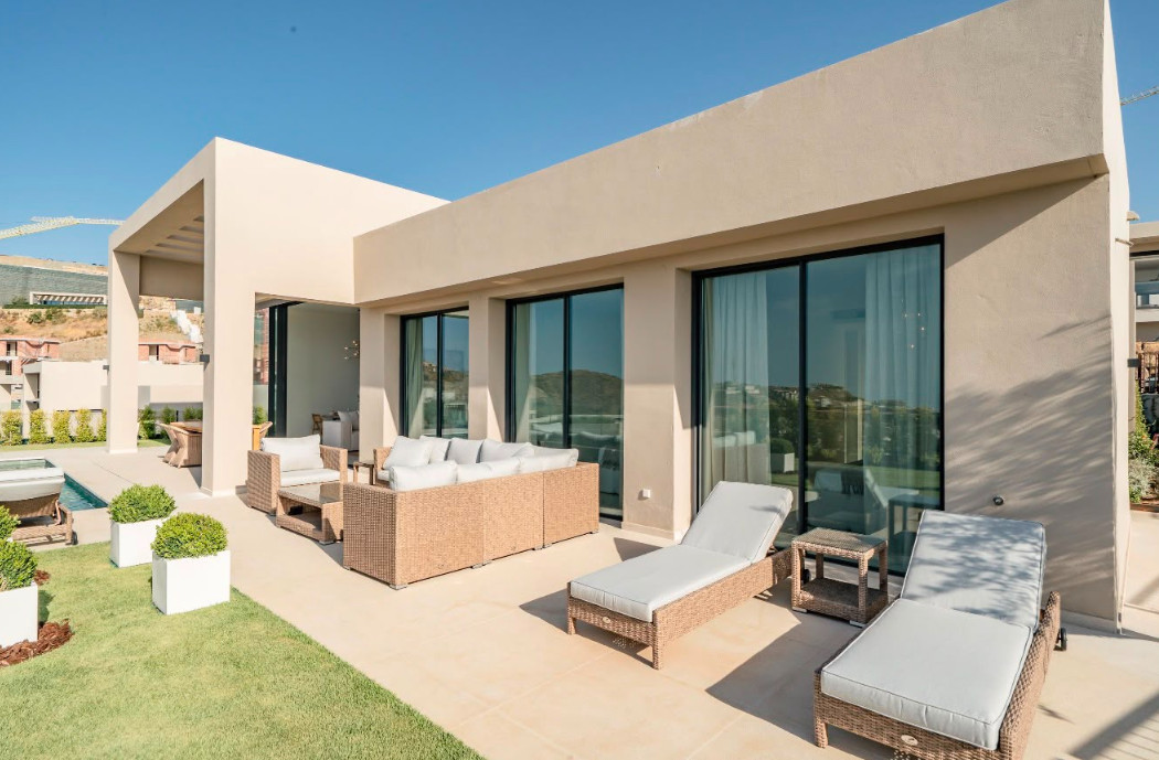 3 Bed Townhouse for sale in Benahavís Costa Del Sol, Málaga, Spain