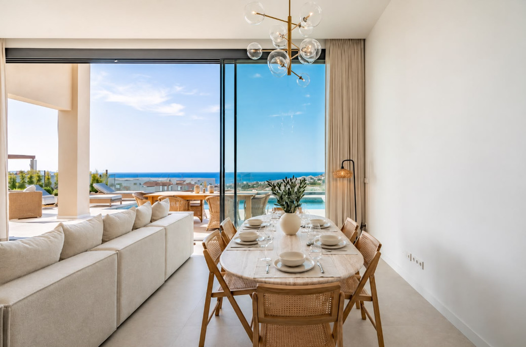 3 Bed Townhouse for sale in Benahavís Costa Del Sol, Málaga, Spain