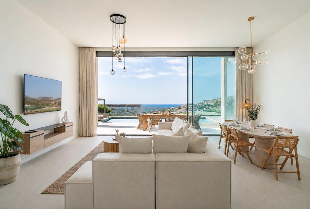 3 Bed Townhouse for sale in Benahavís Costa Del Sol, Málaga, Spain