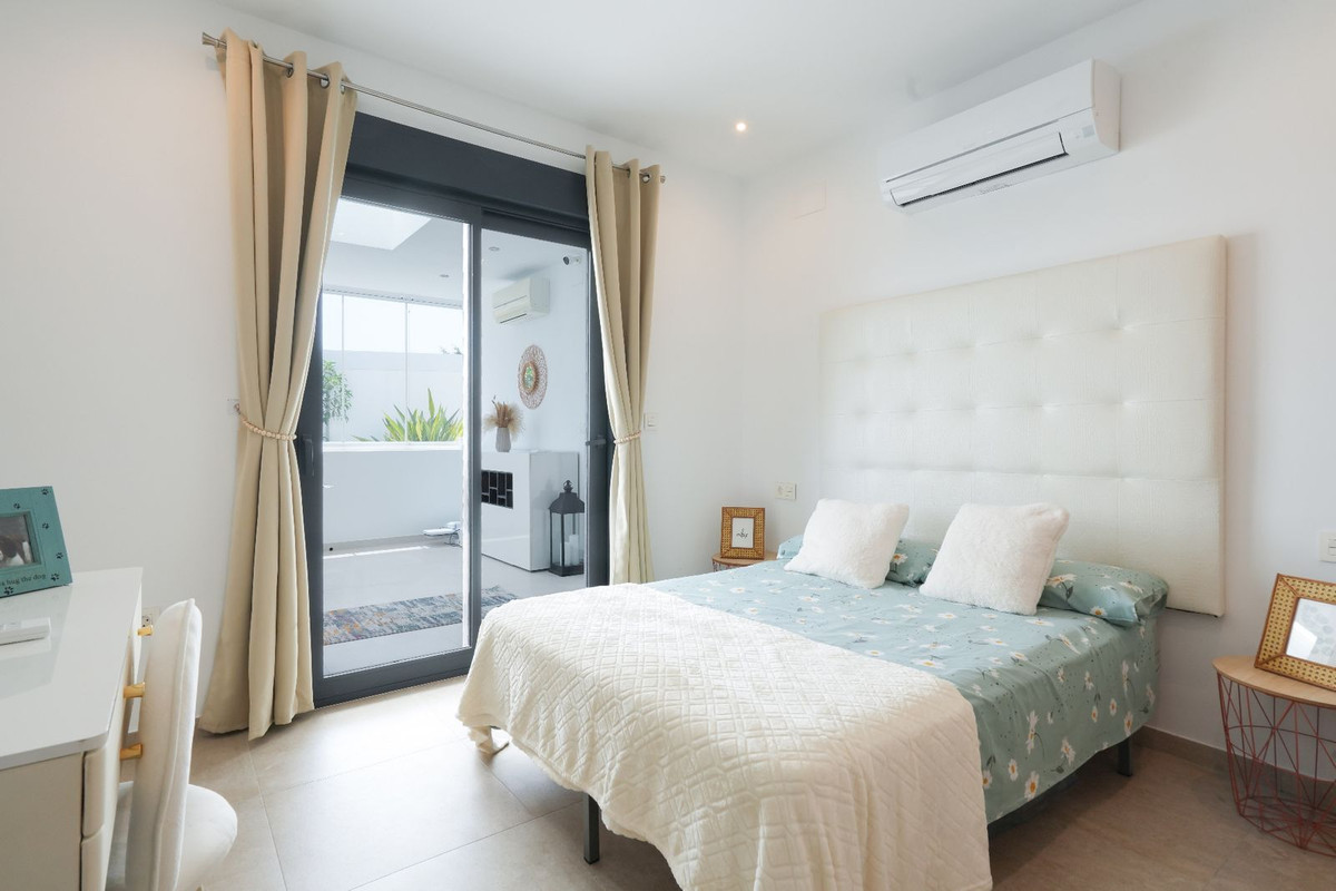 7 Bed Townhouse for sale in Moraira Costa Blanca, Alicante, Spain