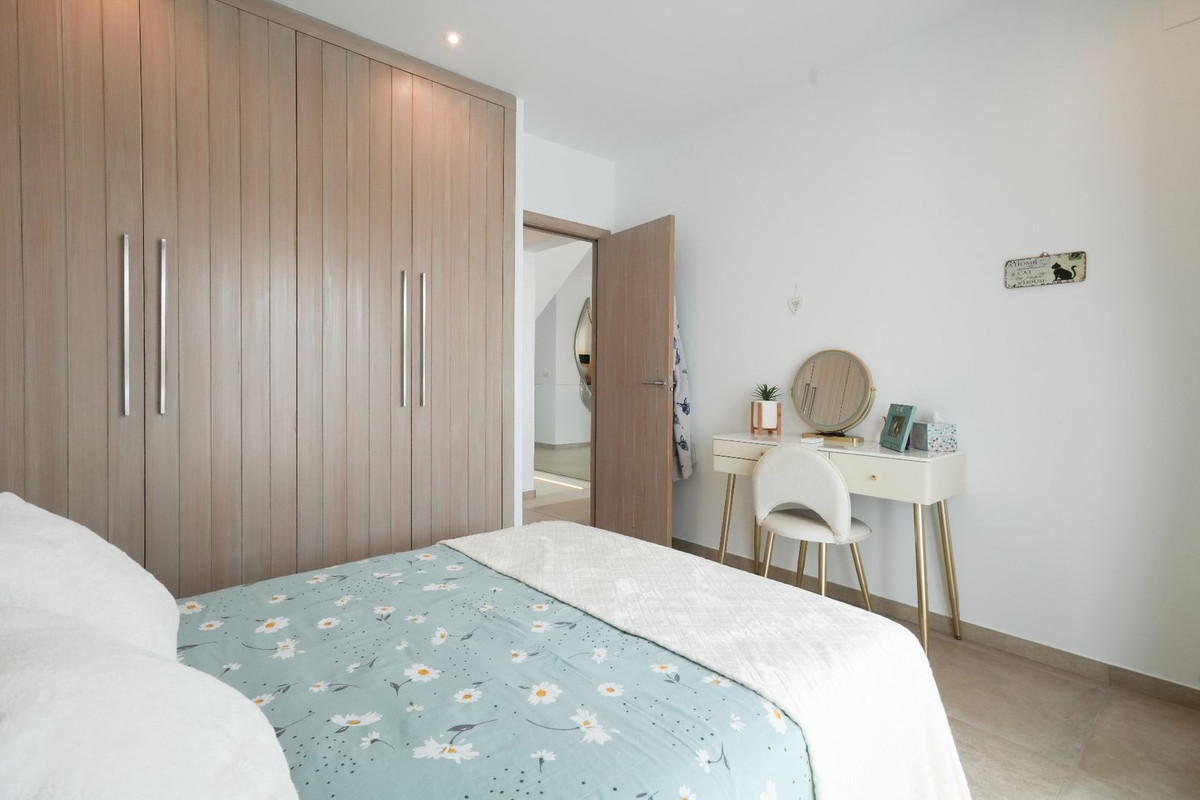 7 Bed Townhouse for sale in Moraira Costa Blanca, Alicante, Spain