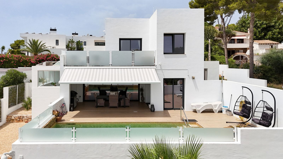 7 Bed Townhouse for sale in Moraira Costa Blanca, Alicante, Spain