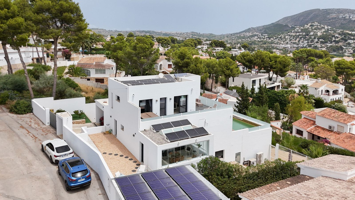 7 Bed Townhouse for sale in Moraira Costa Blanca, Alicante, Spain