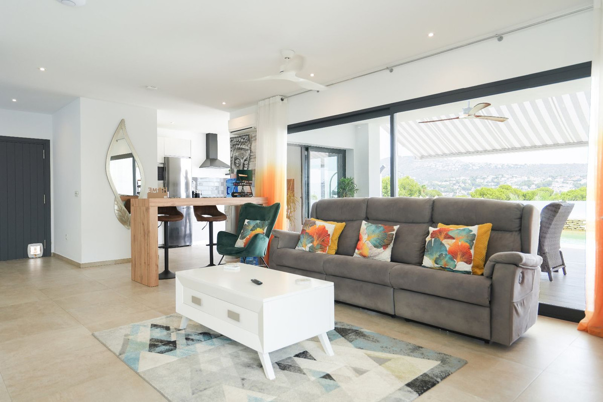 7 Bed Townhouse for sale in Moraira Costa Blanca, Alicante, Spain