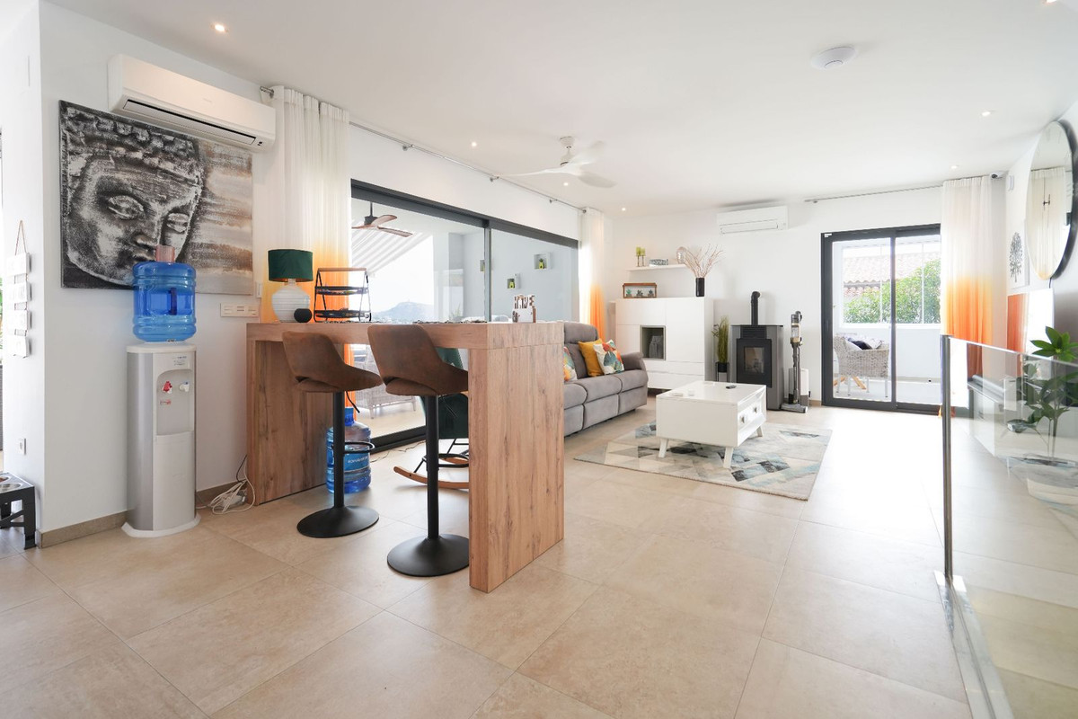 7 Bed Townhouse for sale in Moraira Costa Blanca, Alicante, Spain