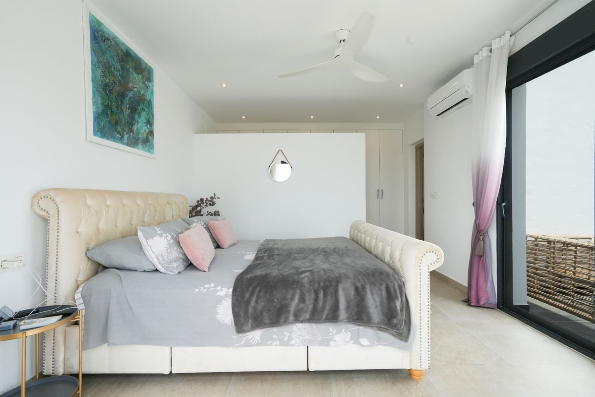 7 Bed Townhouse for sale in Moraira Costa Blanca, Alicante, Spain