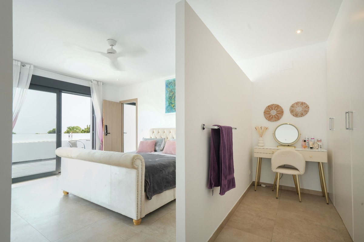 7 Bed Townhouse for sale in Moraira Costa Blanca, Alicante, Spain