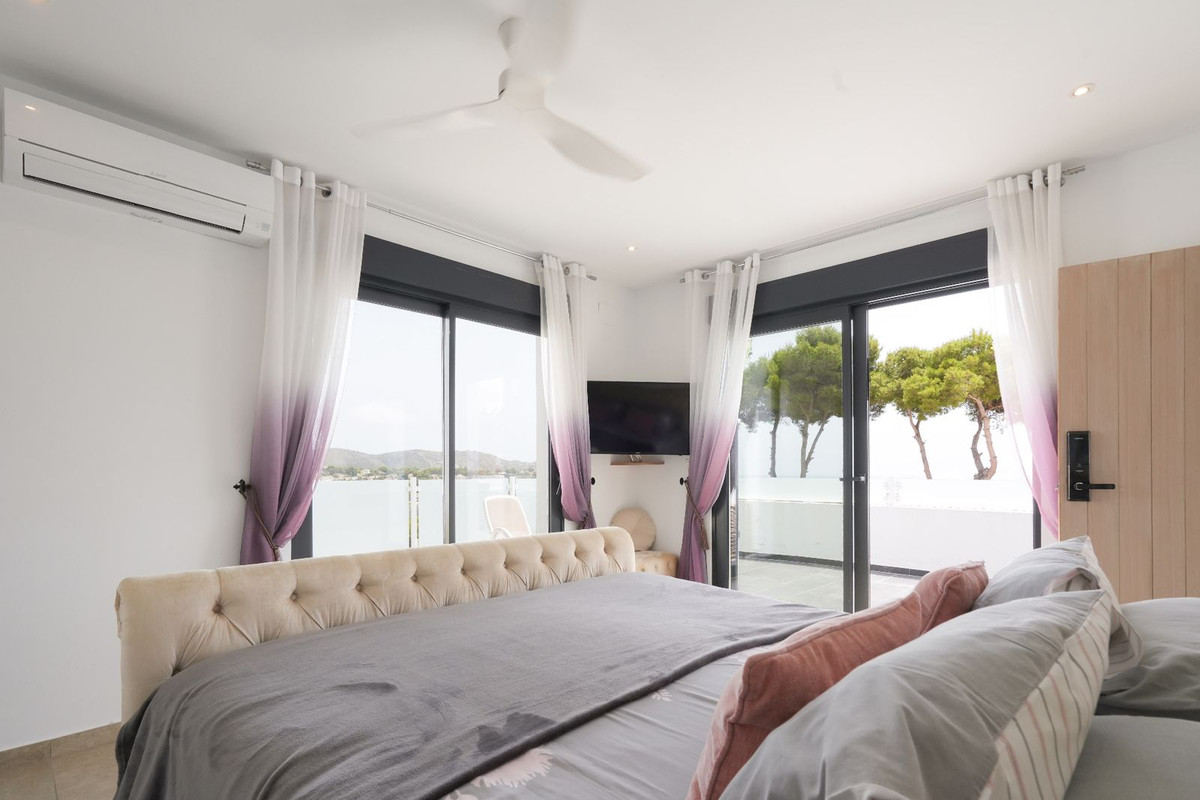 7 Bed Townhouse for sale in Moraira Costa Blanca, Alicante, Spain