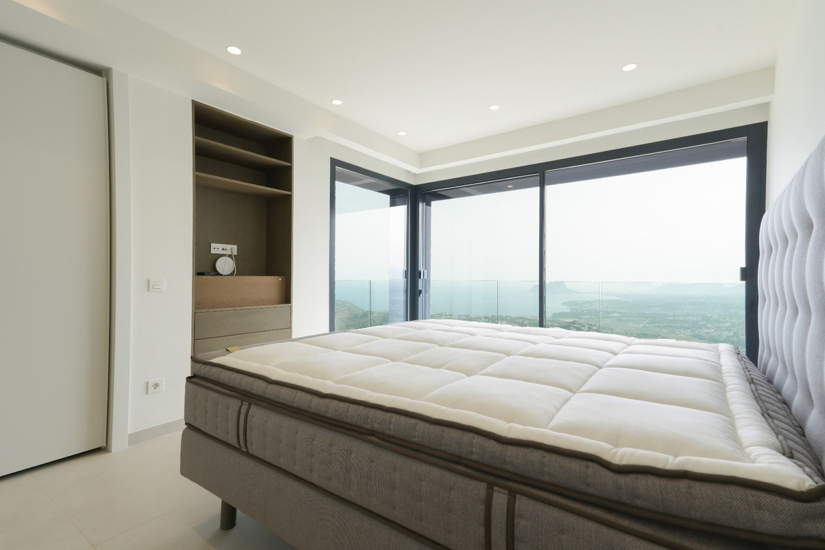 Se vende Villa - Chalet de 5 dormitorios en Costa Blanca, Alicante, España