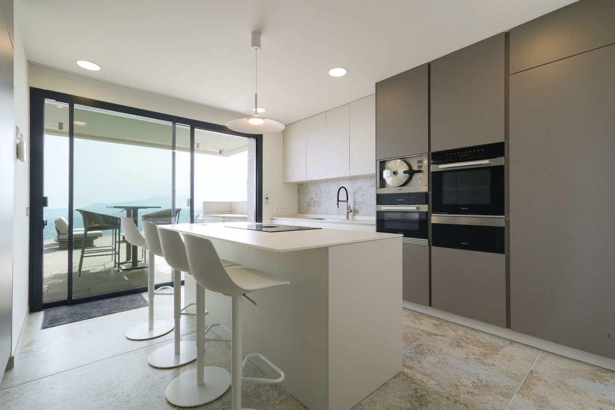 Se vende Villa - Chalet de 5 dormitorios en Costa Blanca, Alicante, España