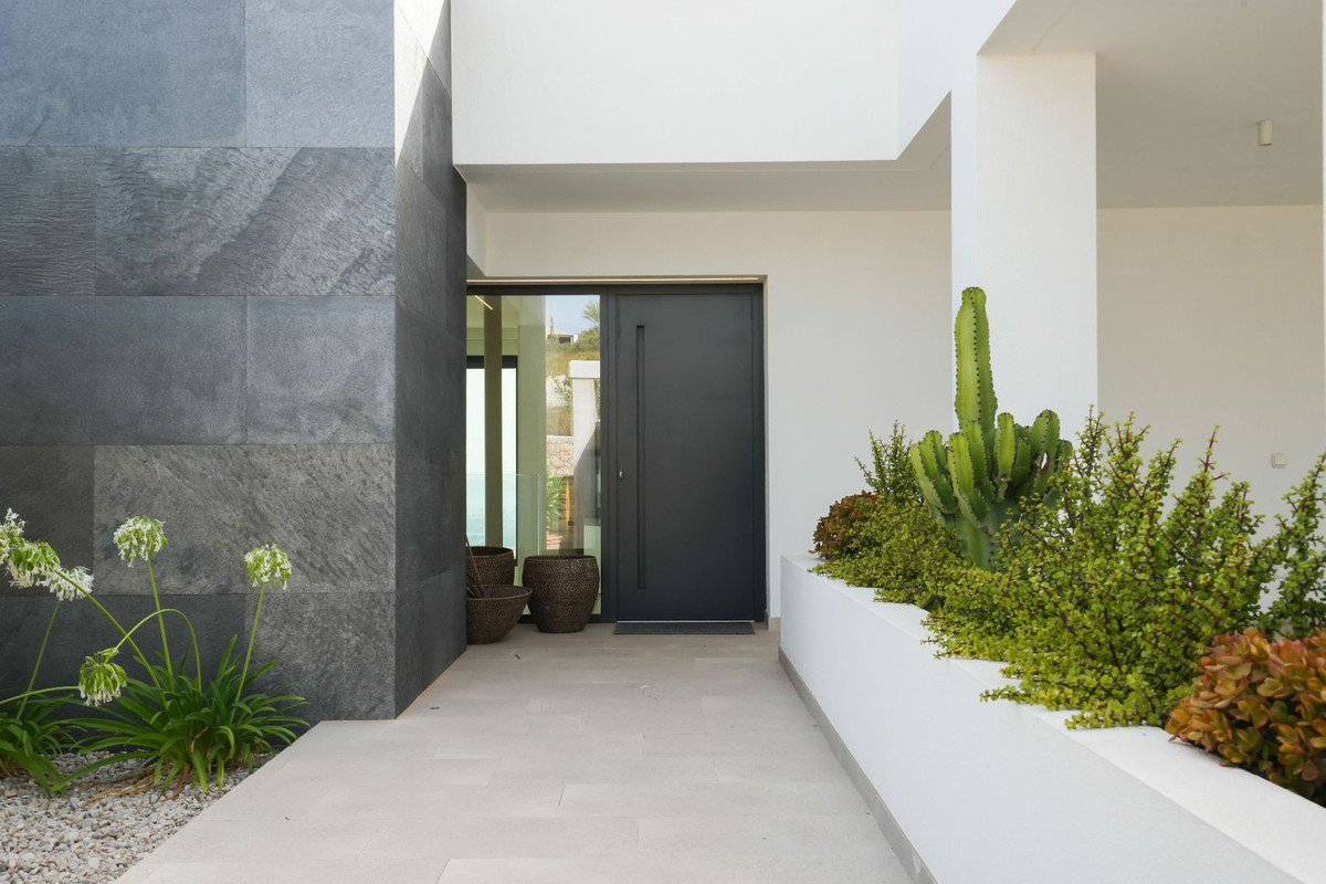 Se vende Villa - Chalet de 5 dormitorios en Costa Blanca, Alicante, España