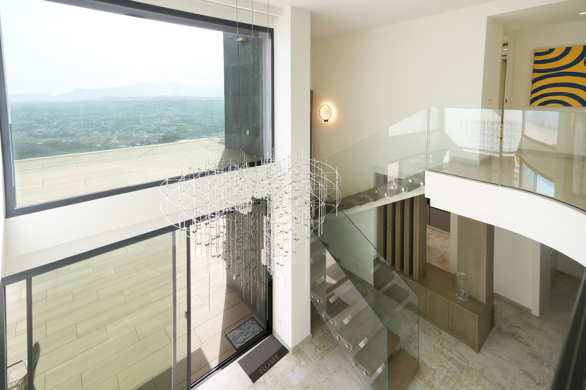 Se vende Villa - Chalet de 5 dormitorios en Costa Blanca, Alicante, España
