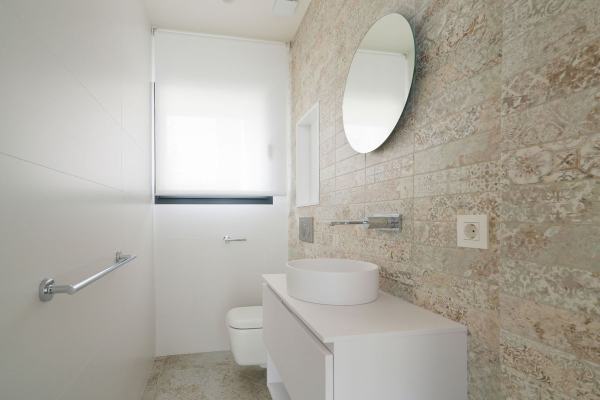 Se vende Villa - Chalet de 5 dormitorios en Costa Blanca, Alicante, España