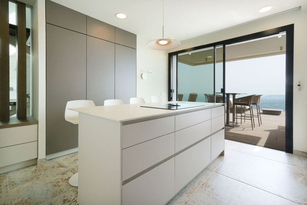 Se vende Villa - Chalet de 5 dormitorios en Costa Blanca, Alicante, España