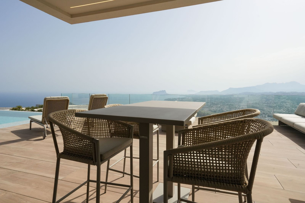 Se vende Villa - Chalet de 5 dormitorios en Costa Blanca, Alicante, España