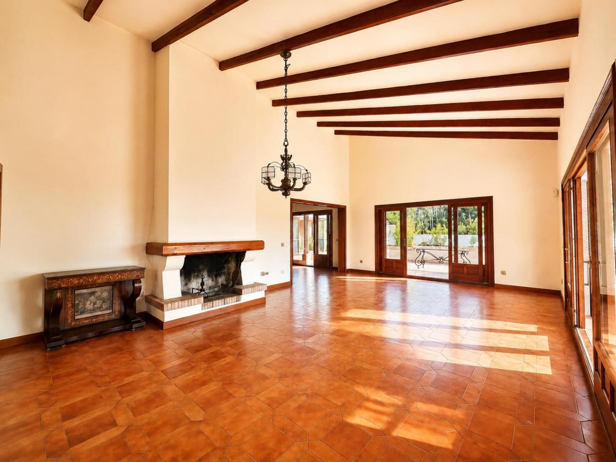 4 Bed Townhouse for sale in Río Real Costa Del Sol, Málaga, Spain