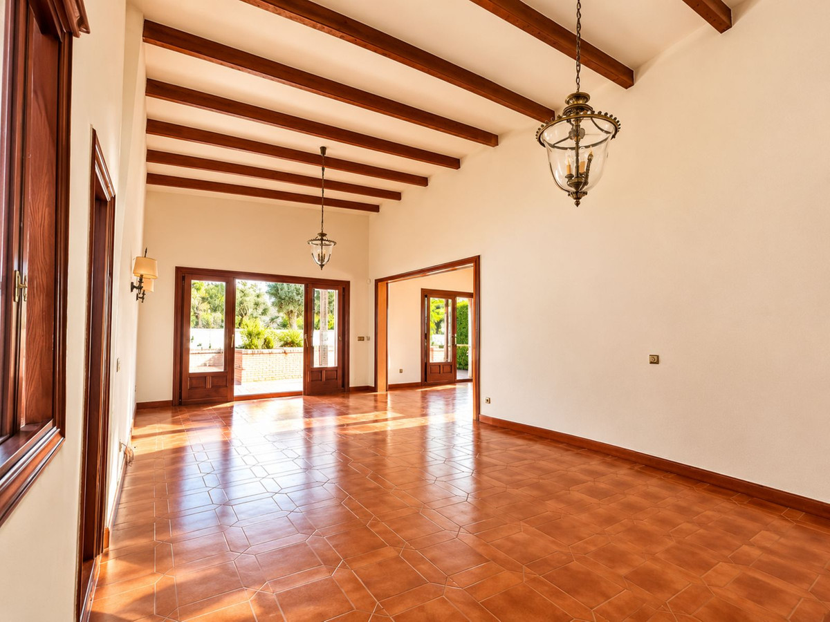 4 Bed Townhouse for sale in Río Real Costa Del Sol, Málaga, Spain