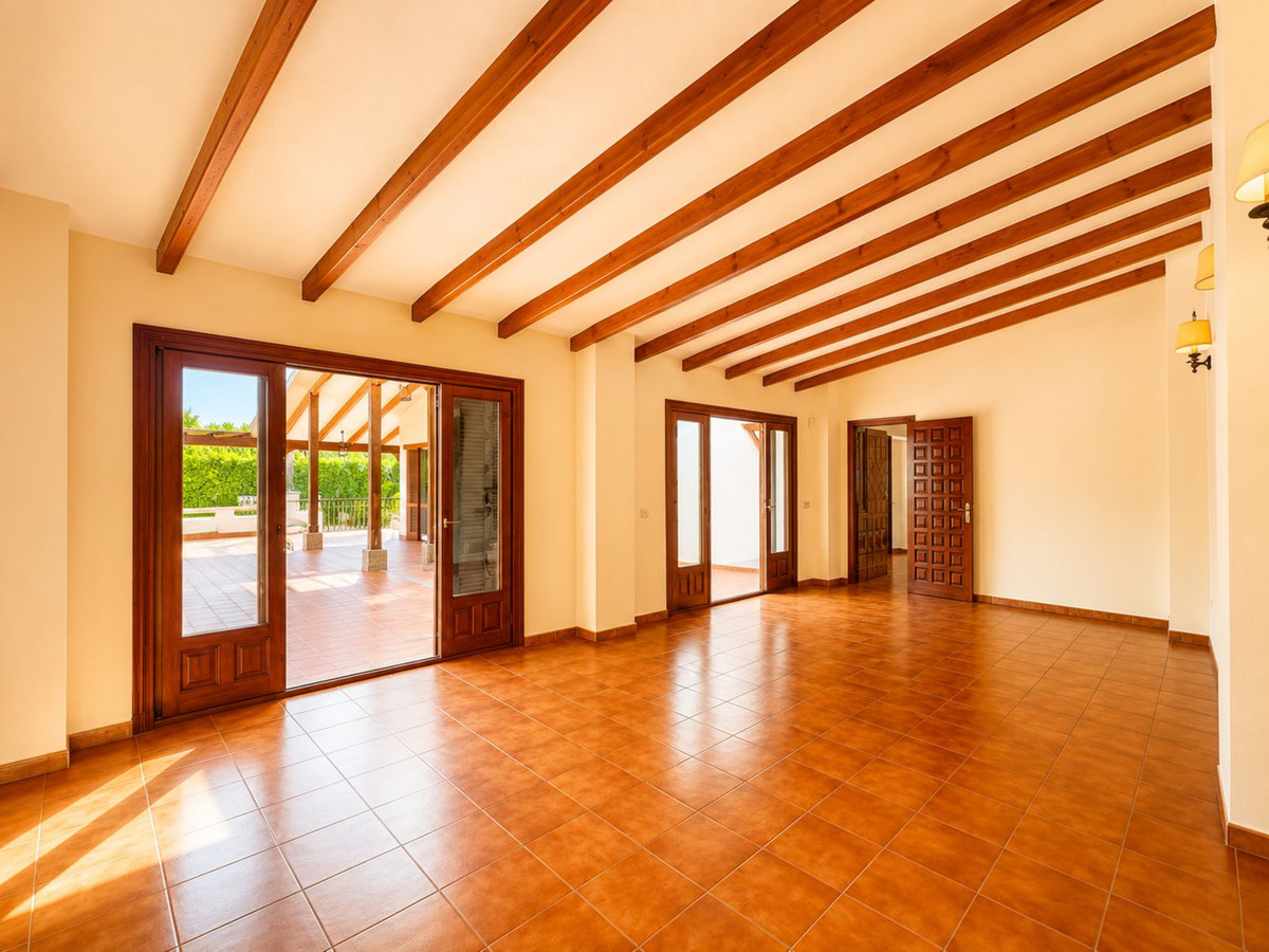 4 Bed Townhouse for sale in Río Real Costa Del Sol, Málaga, Spain