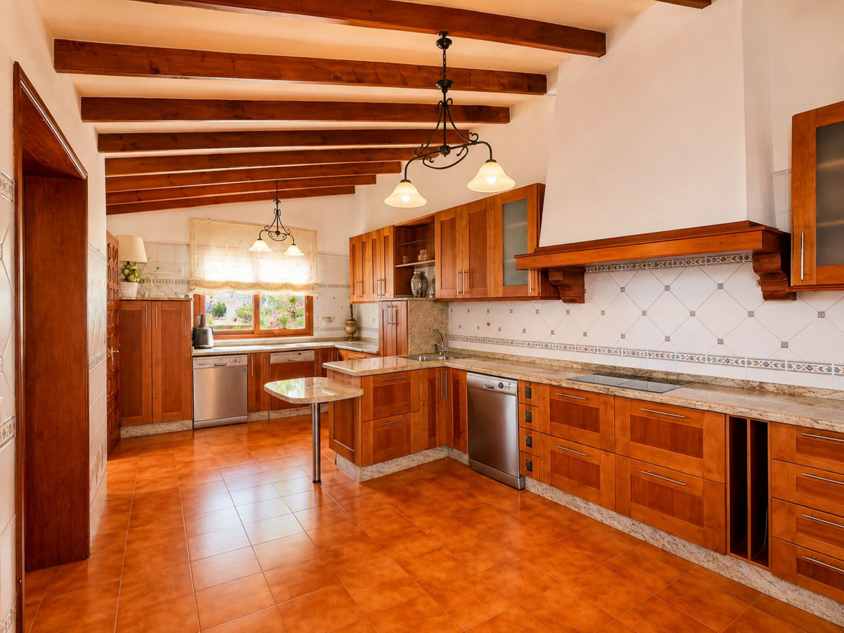 4 Bed Townhouse for sale in Río Real Costa Del Sol, Málaga, Spain
