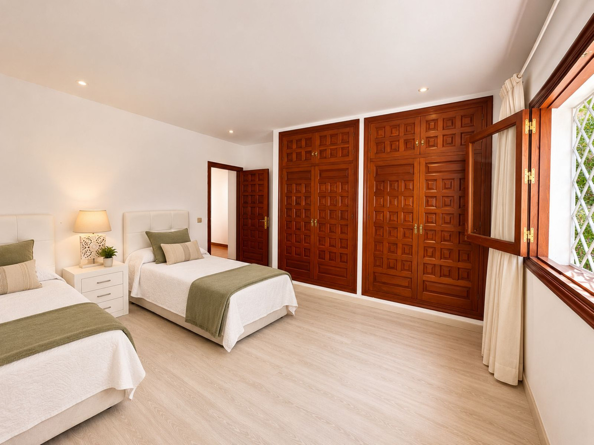 4 Bed Townhouse for sale in Río Real Costa Del Sol, Málaga, Spain