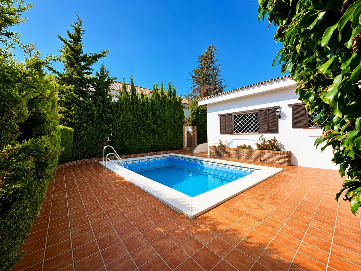 4 Bed Townhouse for sale in Río Real Costa Del Sol, Málaga, Spain